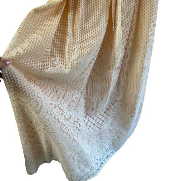 Vintage 1970s Joy Stevens Boho Cream and Maroon Lace Prairie Dress - Picture 7 of 10